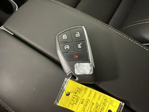 Used 2023 Buick Envision Essence AWD/4WD image 22