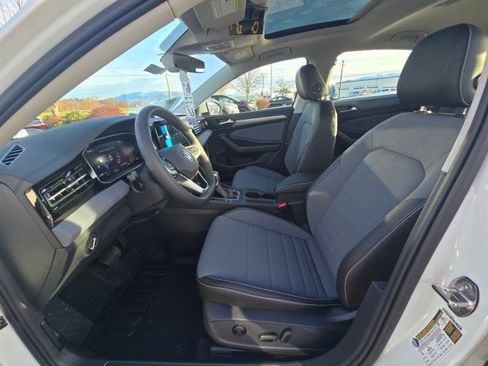 New 2026 Volkswagen Jetta SE image 22