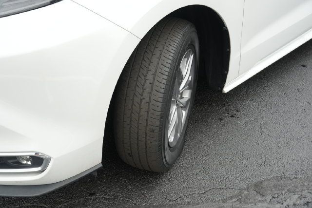 Used 2024 Toyota Sienna XLE FWD image 14