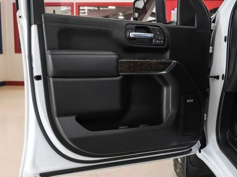 Used 2022 GMC Sierra 3500 Denali w/ Denali Ultimate Package AWD/4WD image 36