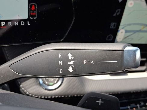 Used 2026 Chevrolet Equinox LT FWD image 14