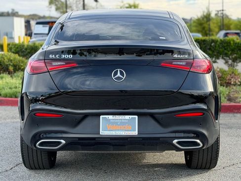 Used 2024 Mercedes-Benz GLC 300 4MATIC image 9