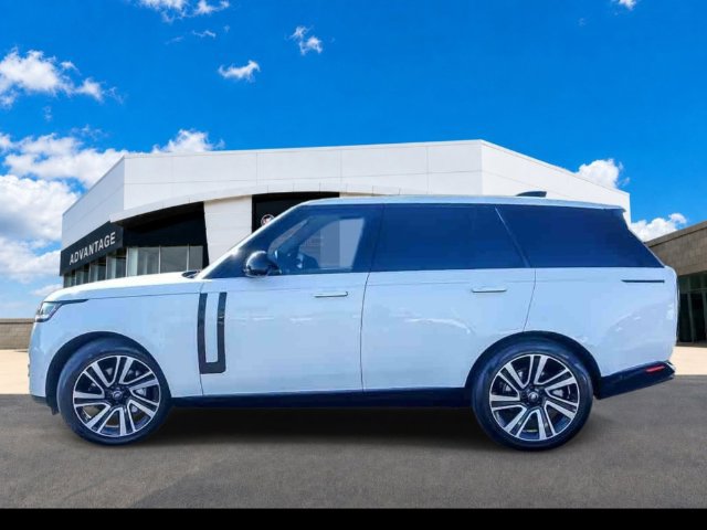 Used 2023 Land Rover Range Rover SE AWD/4WD image 5