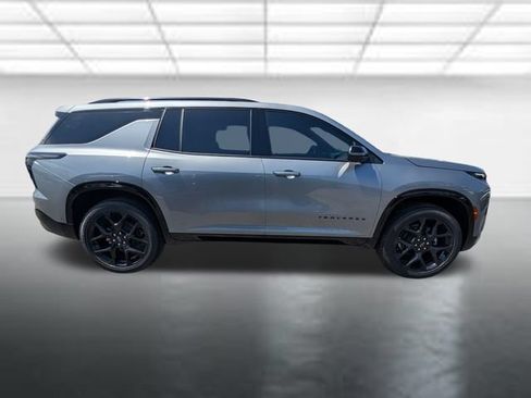 New 2026 Chevrolet Traverse RS w/ LPO, Floor Liner Package FWD image 35