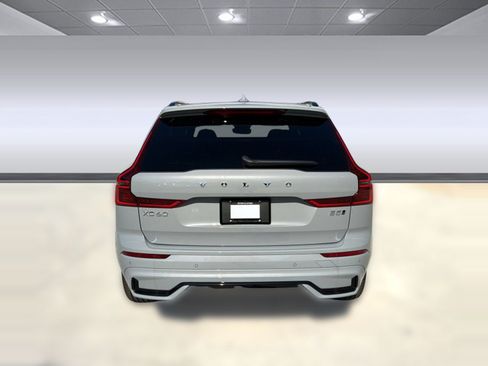 New 2026 Volvo XC60 B5 Plus w/ Climate Package AWD/4WD image 10