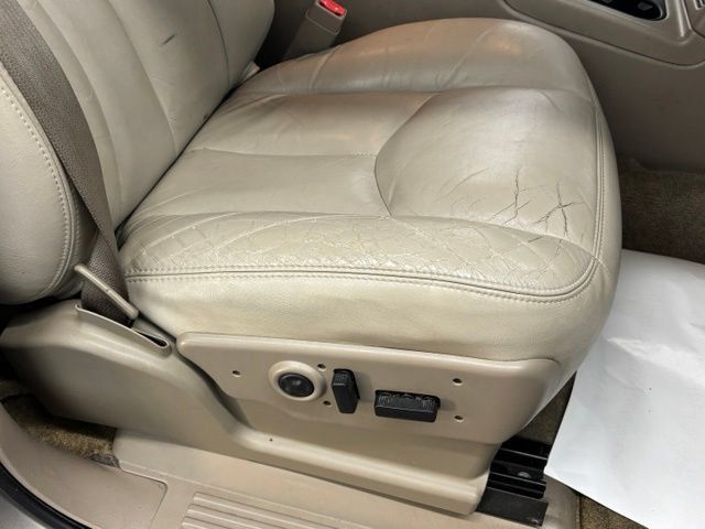 Used 2003 Chevrolet Tahoe LT AWD/4WD image 30