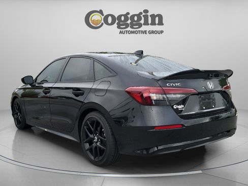 Used 2025 Honda Civic Sport image 4