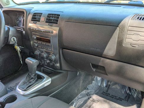 Used 2010 HUMMER H3T image 18