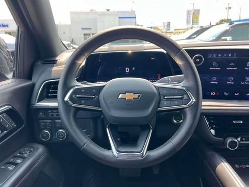 Used 2026 Chevrolet Suburban LT w/ Comfort Package AWD/4WD image 15