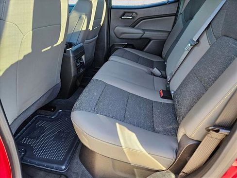 Used 2024 Chevrolet Colorado ZR2 w/ Safety Package image 17