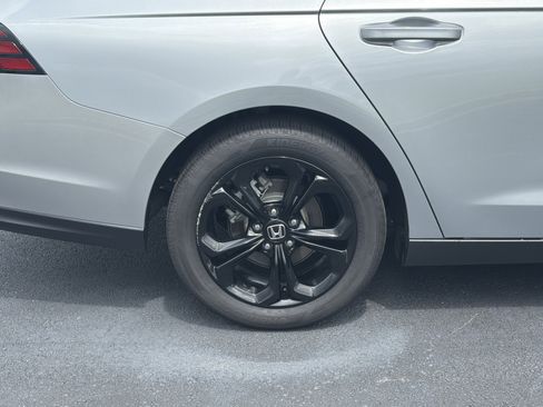 Certified 2025 Honda Accord SE image 34