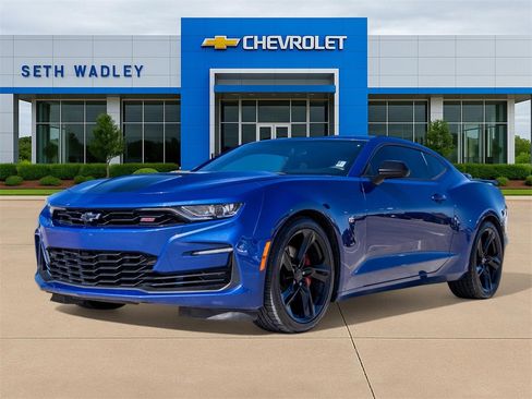 Used 2020 Chevrolet Camaro SS image 2