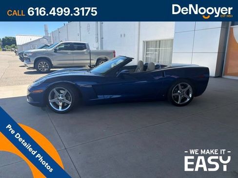 Used 2007 Chevrolet Corvette Convertible w/ Preferred Equipment Group RWD image 2