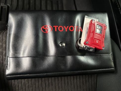 Used 2021 Toyota 4Runner TRD Off-Road image 41