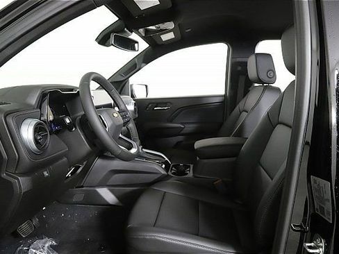 New 2025 Chevrolet Colorado LT w/ LT Convenience Package RWD image 15