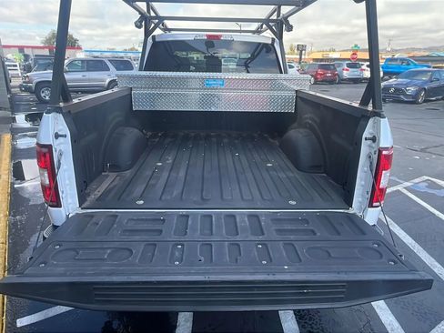Used 2018 Ford F150 XLT w/ Equipment Group 302A Luxury image 8