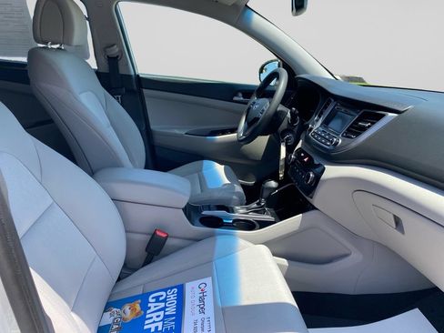 Used 2018 Hyundai Tucson SE FWD image 11