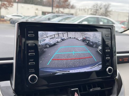 Used 2020 Toyota Corolla LE image 17