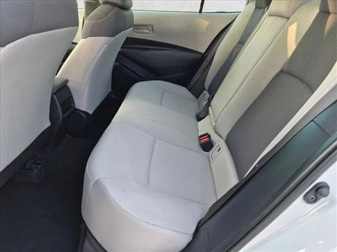 Used 2022 Toyota Corolla LE FWD image 15