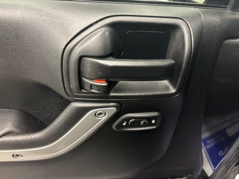 Used 2016 Jeep Wrangler Unlimited Sahara w/ Max Tow Package image 12