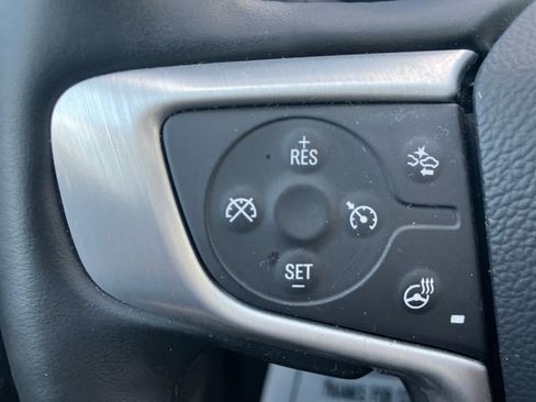 Used 2024 GMC Terrain SLT w/ Tech Package FWD image 19