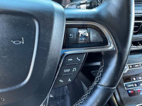 Used 2021 Lincoln Nautilus Reserve image 23