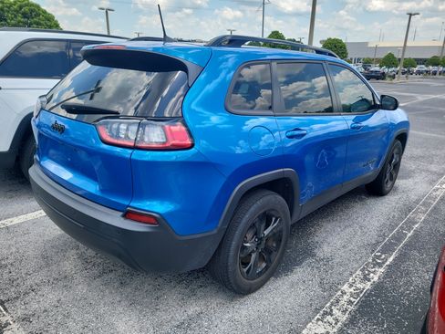 Used 2023 Jeep Cherokee Altitude Lux AWD/4WD image 7