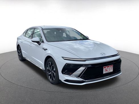 Used 2025 Hyundai Sonata SEL image 1