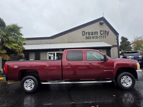Used 2008 Chevrolet Silverado 2500 LTZ w/ Sun And Navigation Package image 2