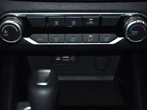 Used 2024 Nissan Altima 2.5 SV image 16