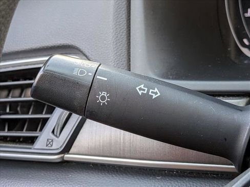 Used 2021 Honda Accord LX image 9