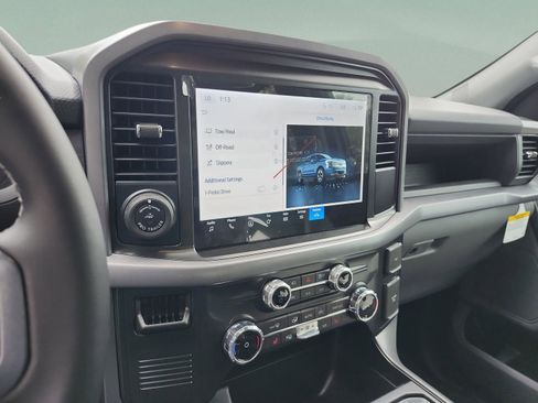 New 2025 Ford F150 Lightning XLT image 12