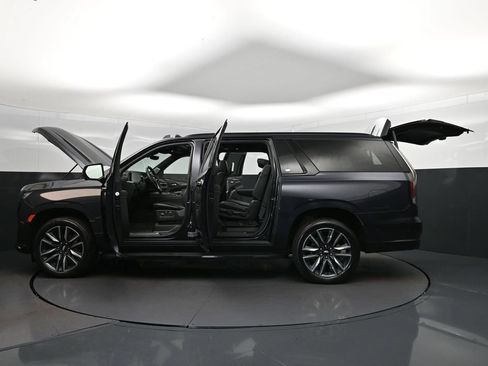 Used 2023 Cadillac Escalade ESV Sport Platinum RWD image 47