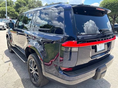 Certified 2026 Lexus GX 550 w/ Accessory Package (2T) AWD/4WD image 3