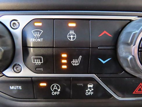 Certified 2022 Jeep Wrangler Unlimited Sport S image 7