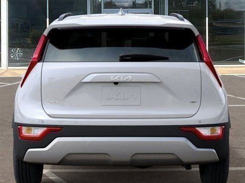 New 2026 Kia Niro EX FWD image 13