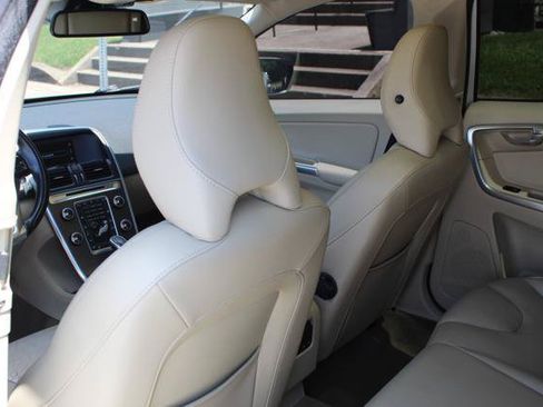 Used 2015 Volvo XC60 T6 Premier Plus AWD/4WD image 11