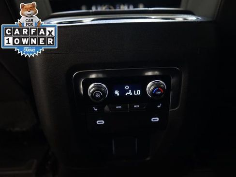 Used 2023 GMC Yukon XL SLT w/ SLT Luxury Package AWD/4WD image 30