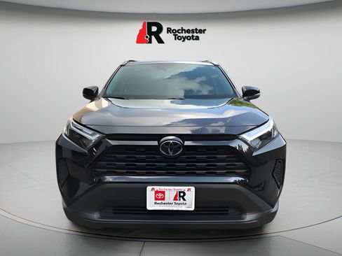 Used 2023 Toyota RAV4 XLE w/ Convenience Package AWD/4WD image 2