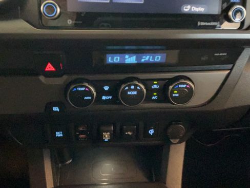 Used 2021 Toyota Tacoma TRD Sport RWD image 13