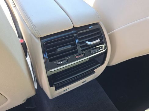 Used 2018 BMW 530i RWD image 19