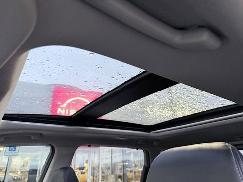 Certified 2021 Nissan Rogue SL w/ Premium Package image 19