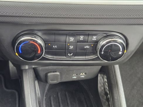 Used 2024 Chevrolet TrailBlazer LS FWD image 16