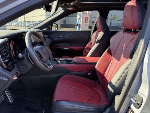 Used 2024 Lexus RX 500h F Sport w/ Convenience Package image 14