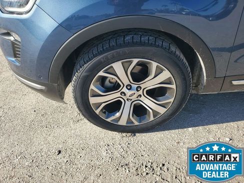 Used 2019 Ford Explorer Platinum image 18