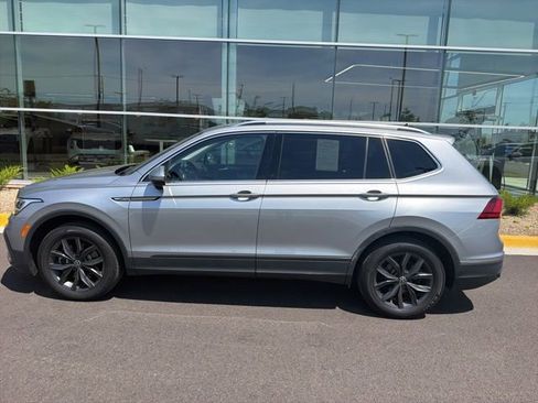 Used 2023 Volkswagen Tiguan SE AWD/4WD image 22