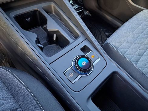 New 2026 Volkswagen Tiguan S image 9