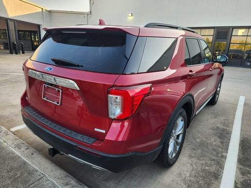 Used 2020 Ford Explorer XLT w/ Equipment Group 202A RWD image 6