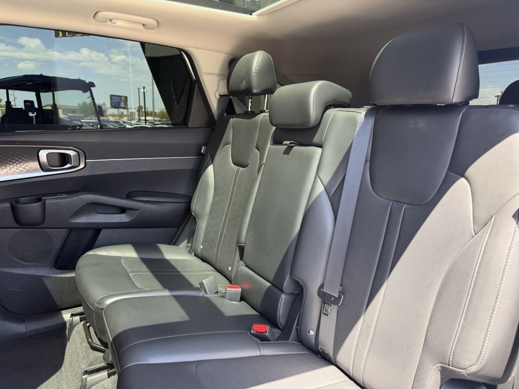 Used 2025 Kia Sorento S w/ Panoramic Sunroof Package FWD image 33