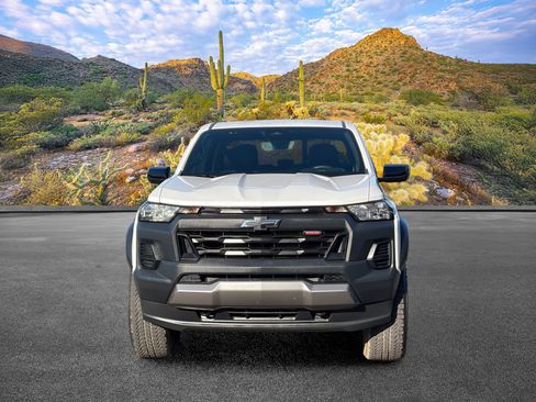 Used 2026 Chevrolet Colorado Trail Boss AWD/4WD image 5